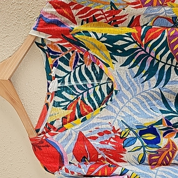 C&C 100% Linen Short Sleeve Top - Picture 2 of 6